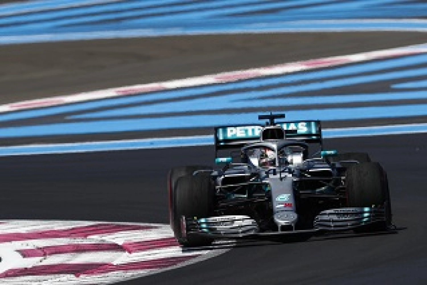 France – Qualifications : Hamilton frappe fort, Vettel en perdition