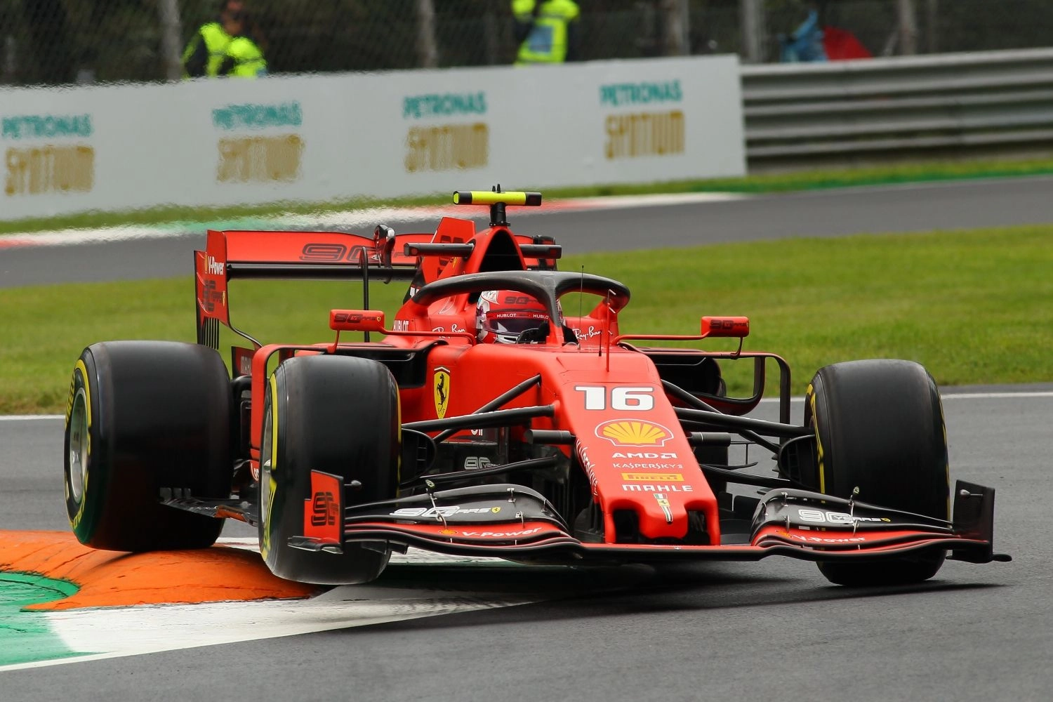 Charles Leclerc obtient la pole mais regrette cette Q3 rocambolesque