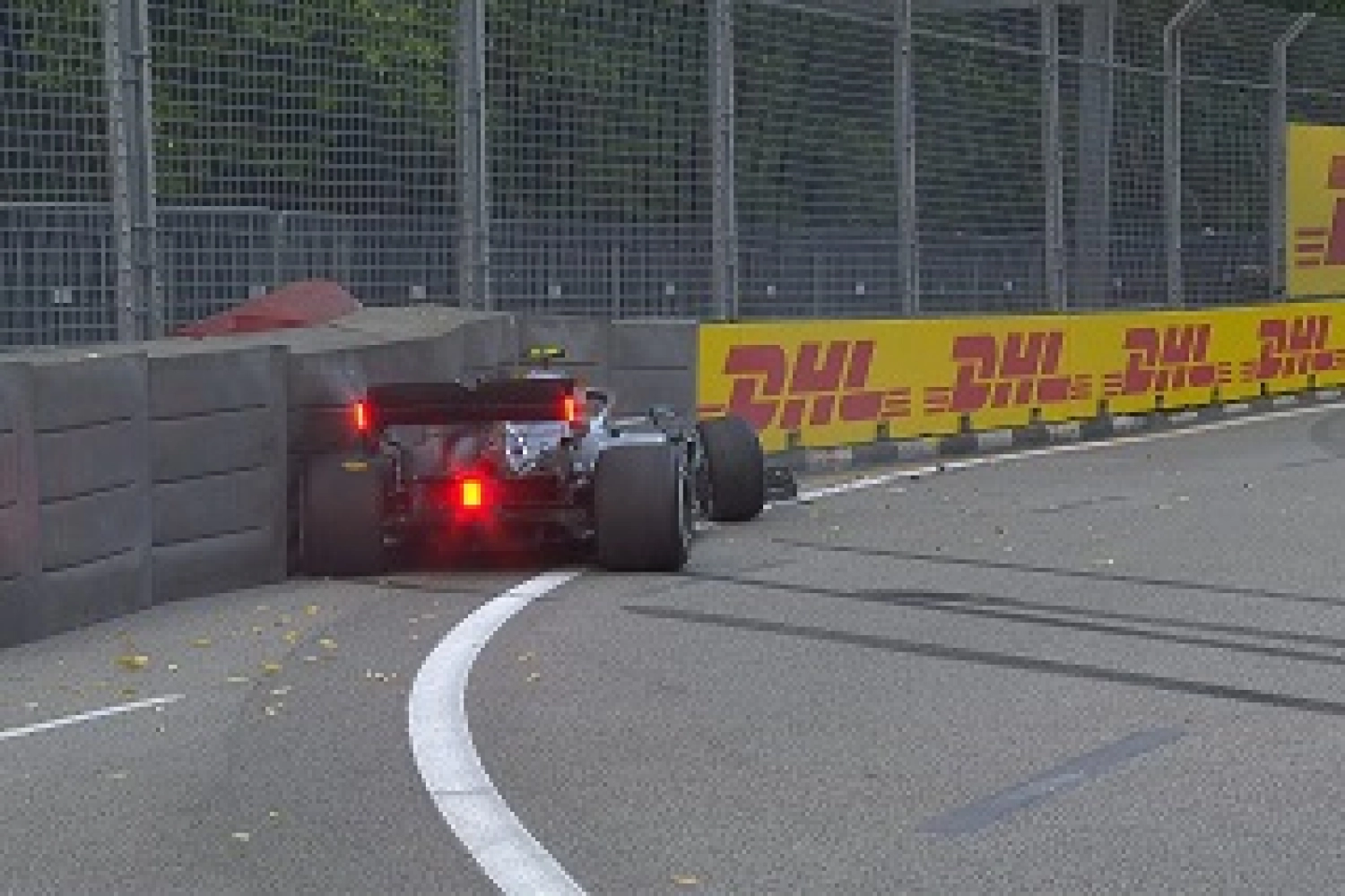 Singapour – Essais Libres 1 : Verstappen le plus rapide, Bottas et Leclerc à l&rsquo;arrêt