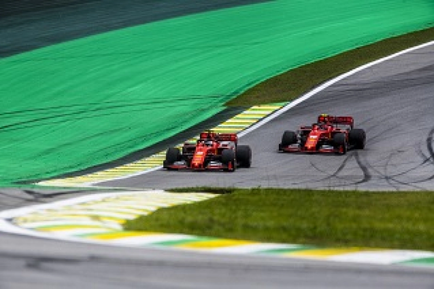 Fiasco à Sao Paulo pour Ferrari : Vettel et Leclerc jouent la carte de l&rsquo;apaisement