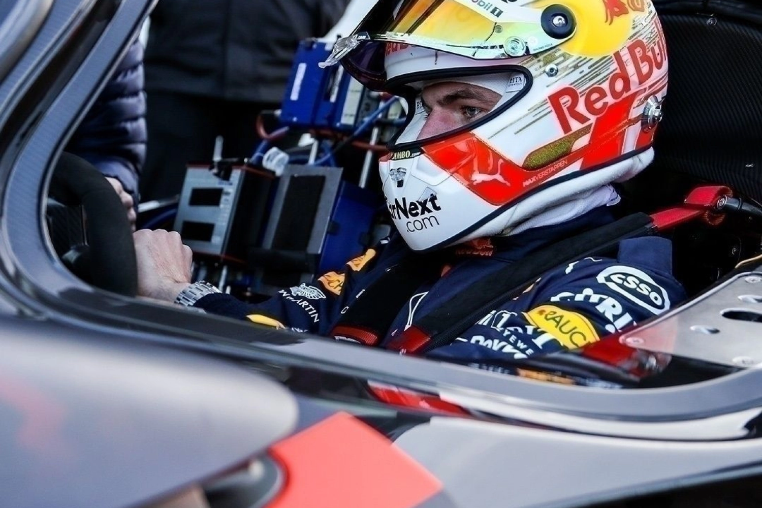 Aston Martin : Verstappen essaie la Valkyrie, le programme WEC retardé ?