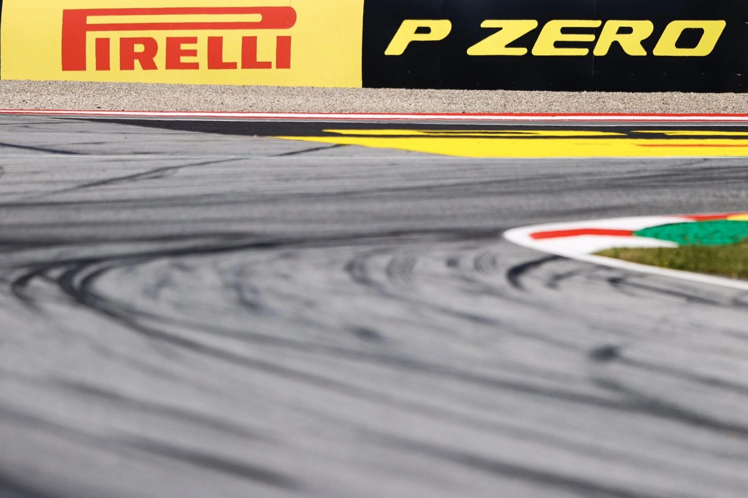 Pirelli continuera d&rsquo;équiper les monoplaces de Formule 1 jusqu&rsquo;en 2024