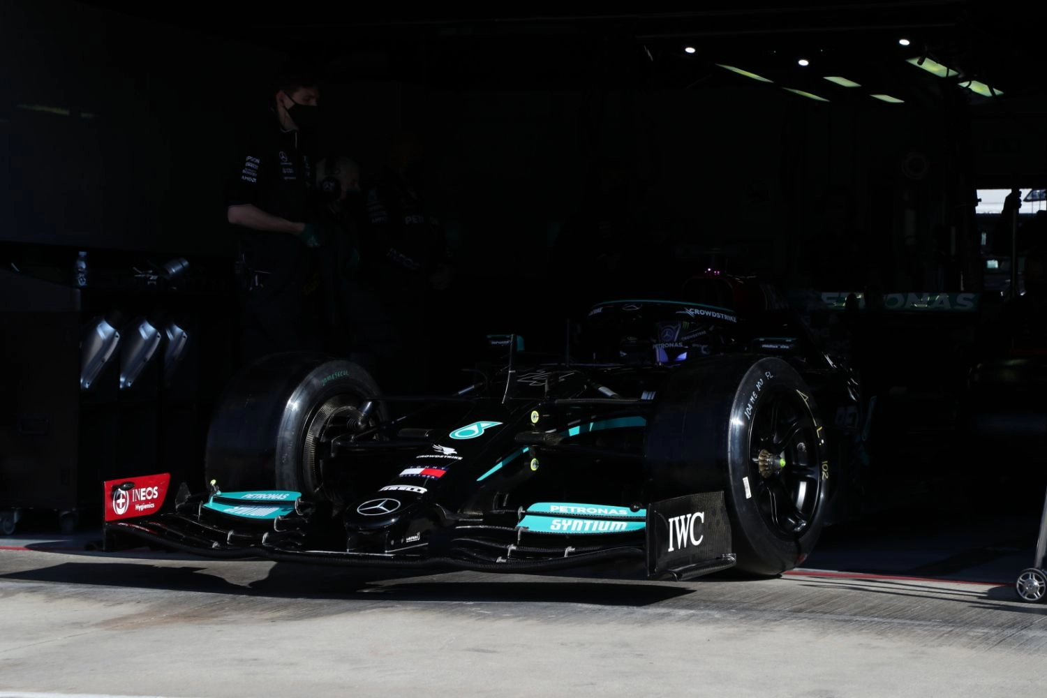 En images : Mercedes teste les pneus 18 pouces Pirelli à Imola