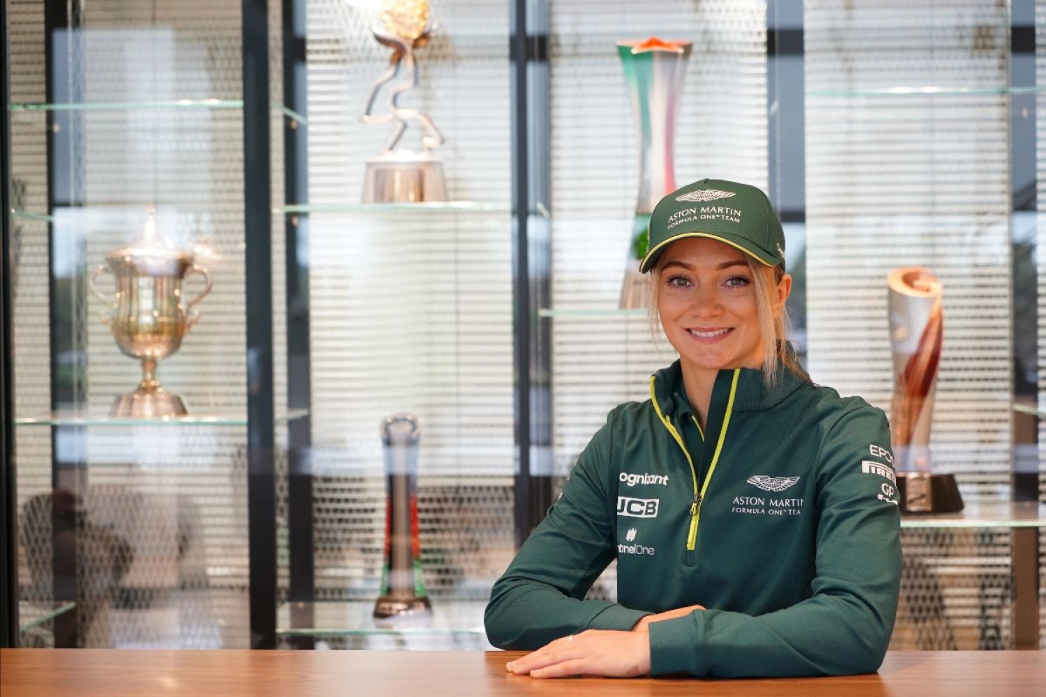 Jessica Hawkins devient pilote ambassadrice de Aston Martin F1