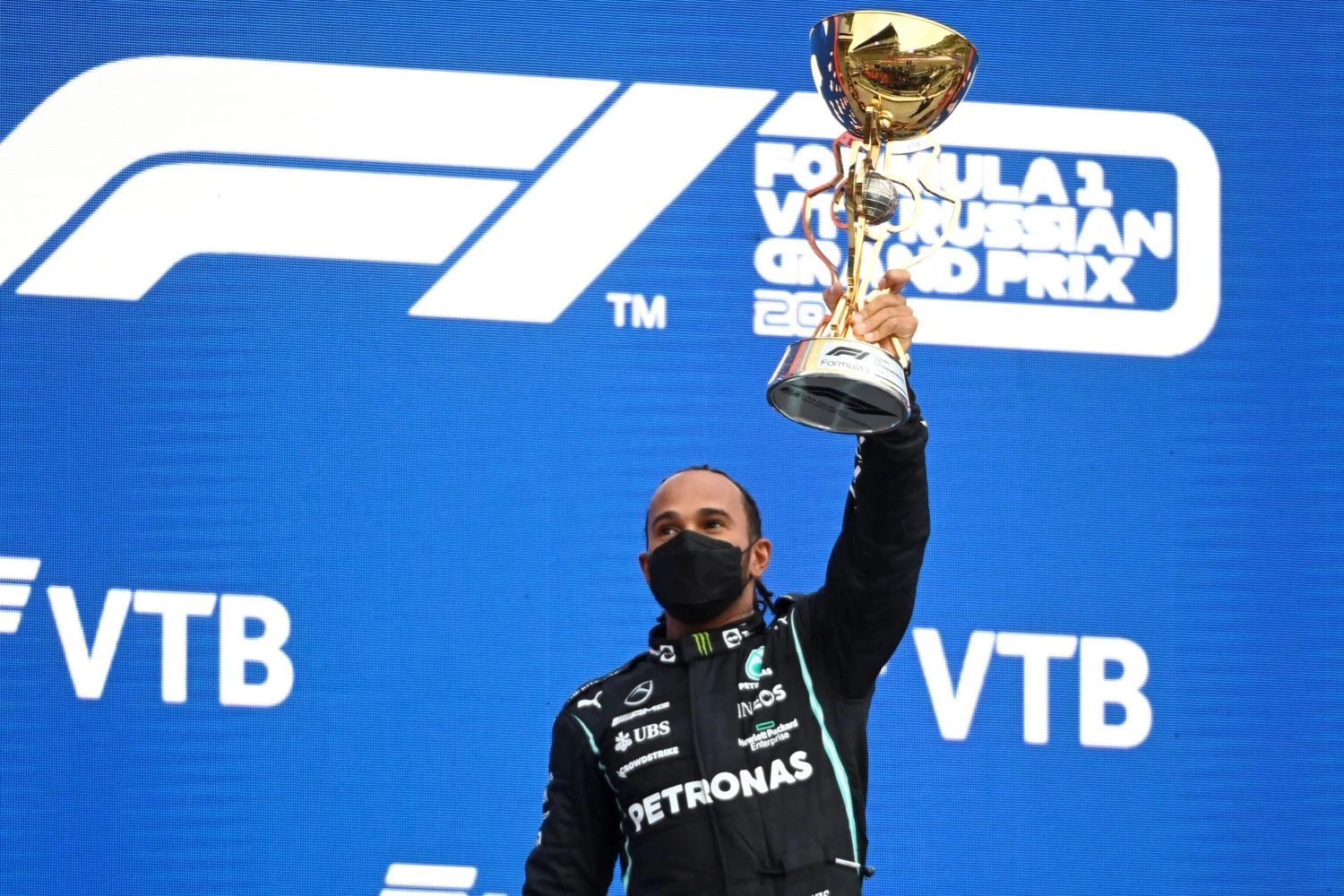 LH100 – "une carrière tout simplement incroyable" d&rsquo;après Toto Wolff