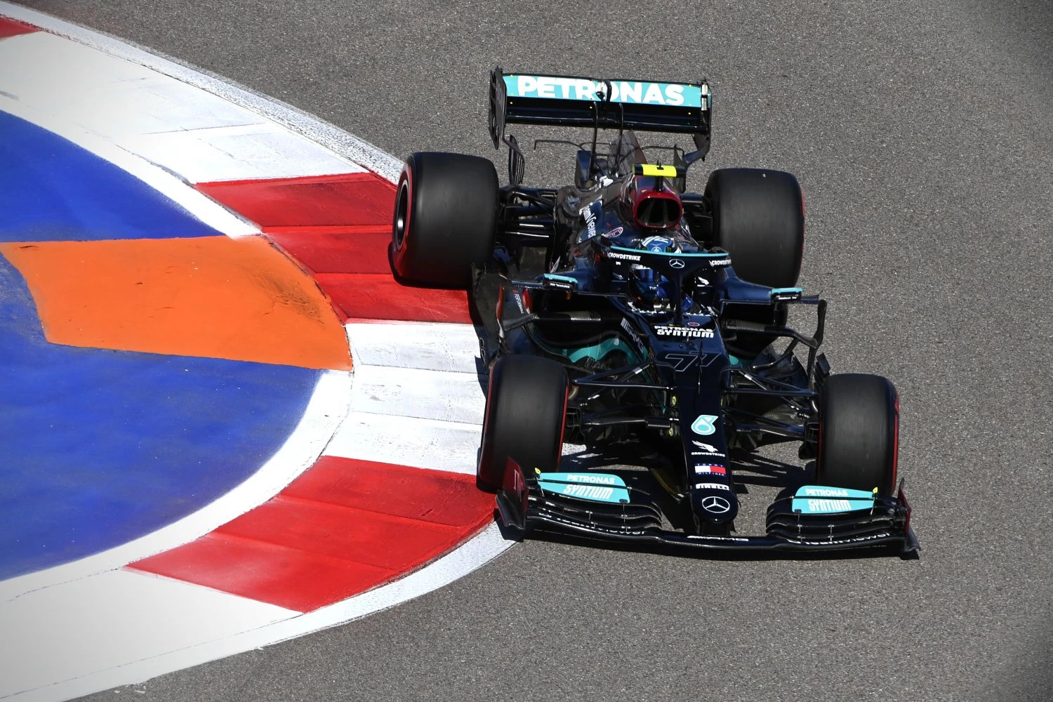 Grand Prix de Russie – Essais Libres 2 : Valterri Bottas confirme, Verstappen pénalisé