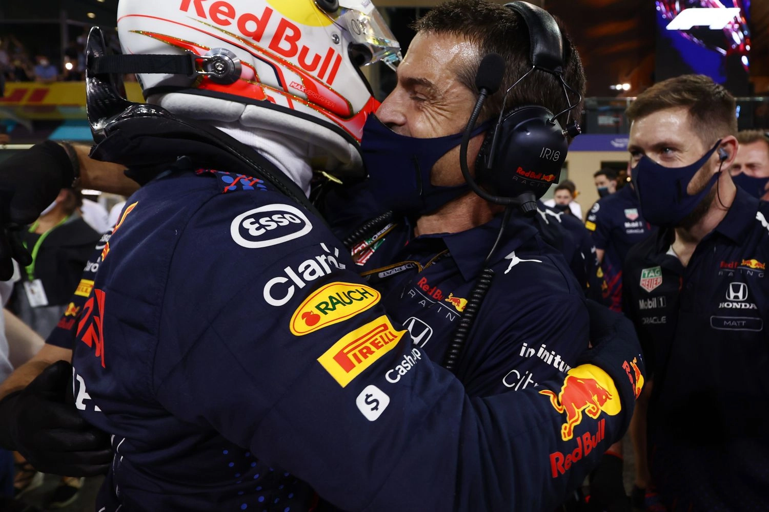 La deuxième réclamation de Mercedes rejetée, Verstappen garde son titre