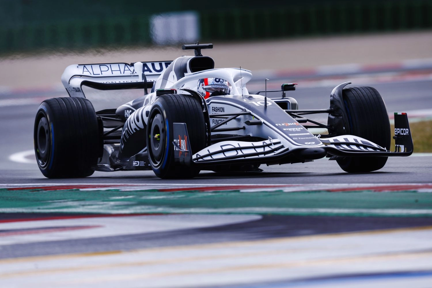 Alpha Tauri a fait rouler l&rsquo;AT 03 sur le circuit de Misano (photos + vidéos)
