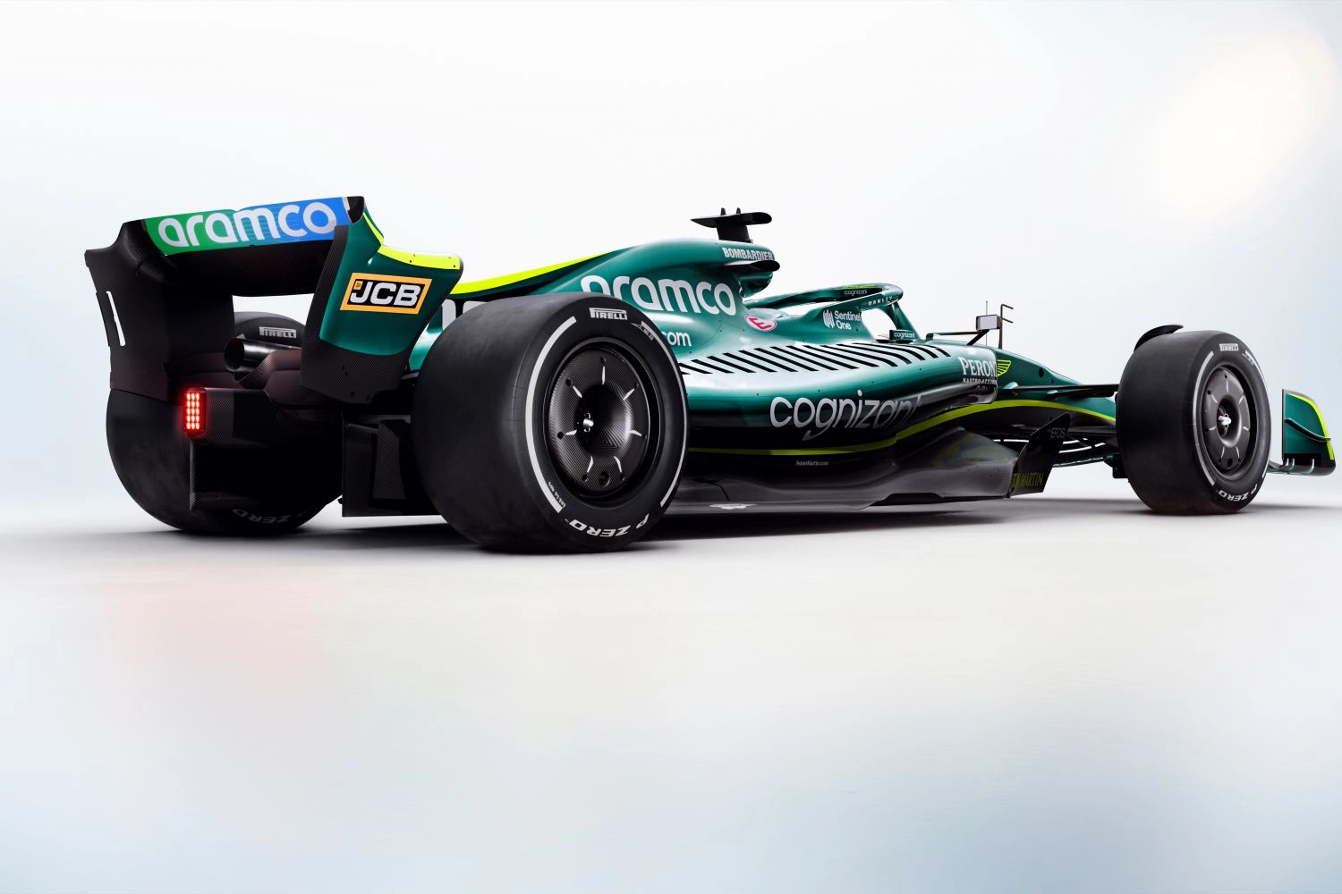 Aston Martin et la nouvelle AMR22 !