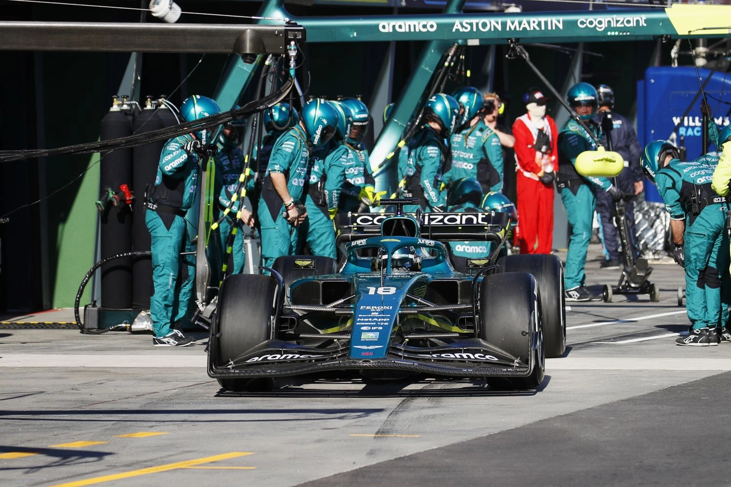 Le développement d&rsquo;Aston Martin retardé par les accidents de Stroll et Vettel