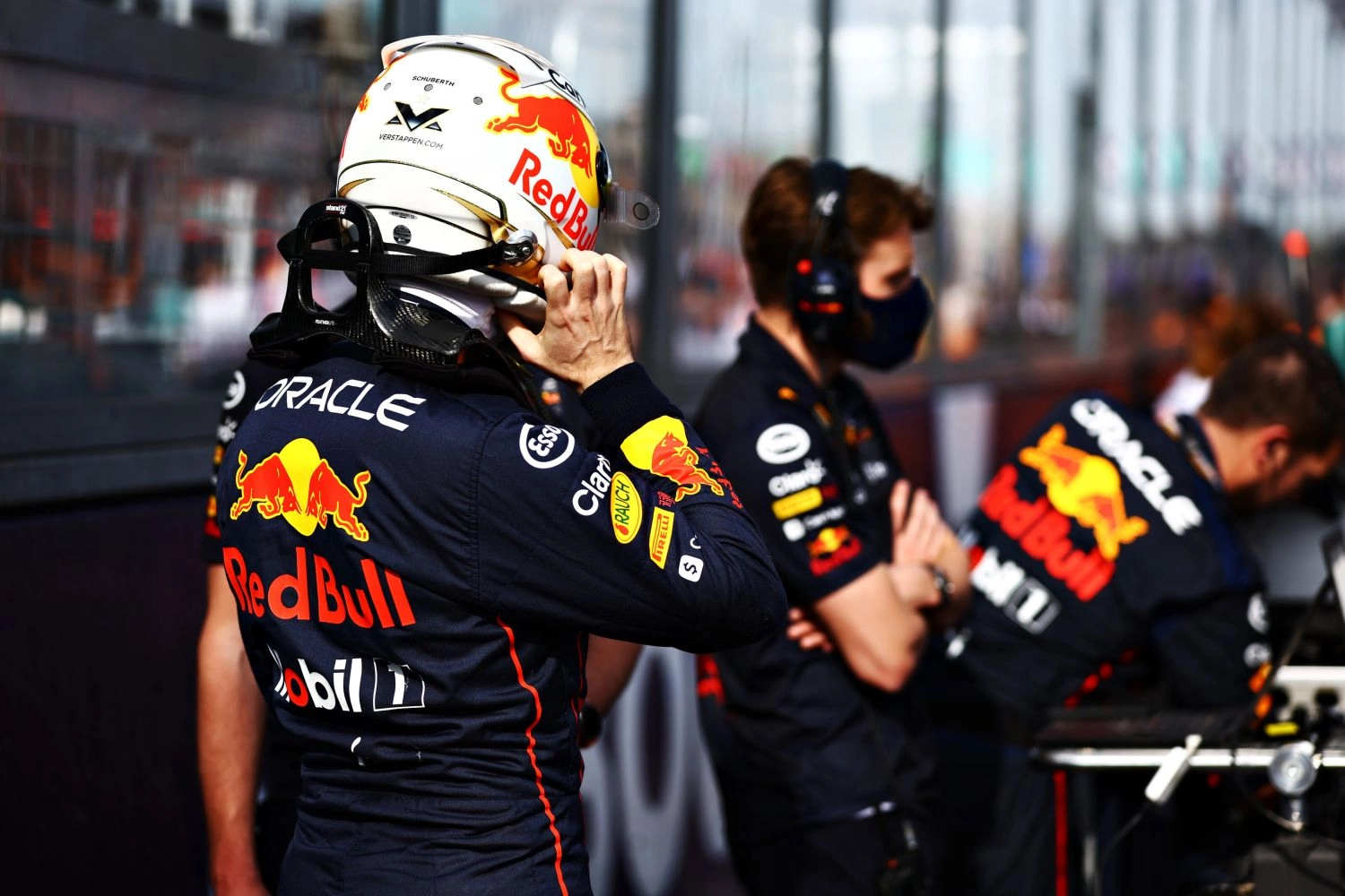 Max Verstappen : « Red Bull avance étape par étape »