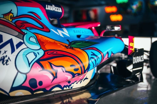 Williams présente une F1 FW41 graffiti repeinte par Surge