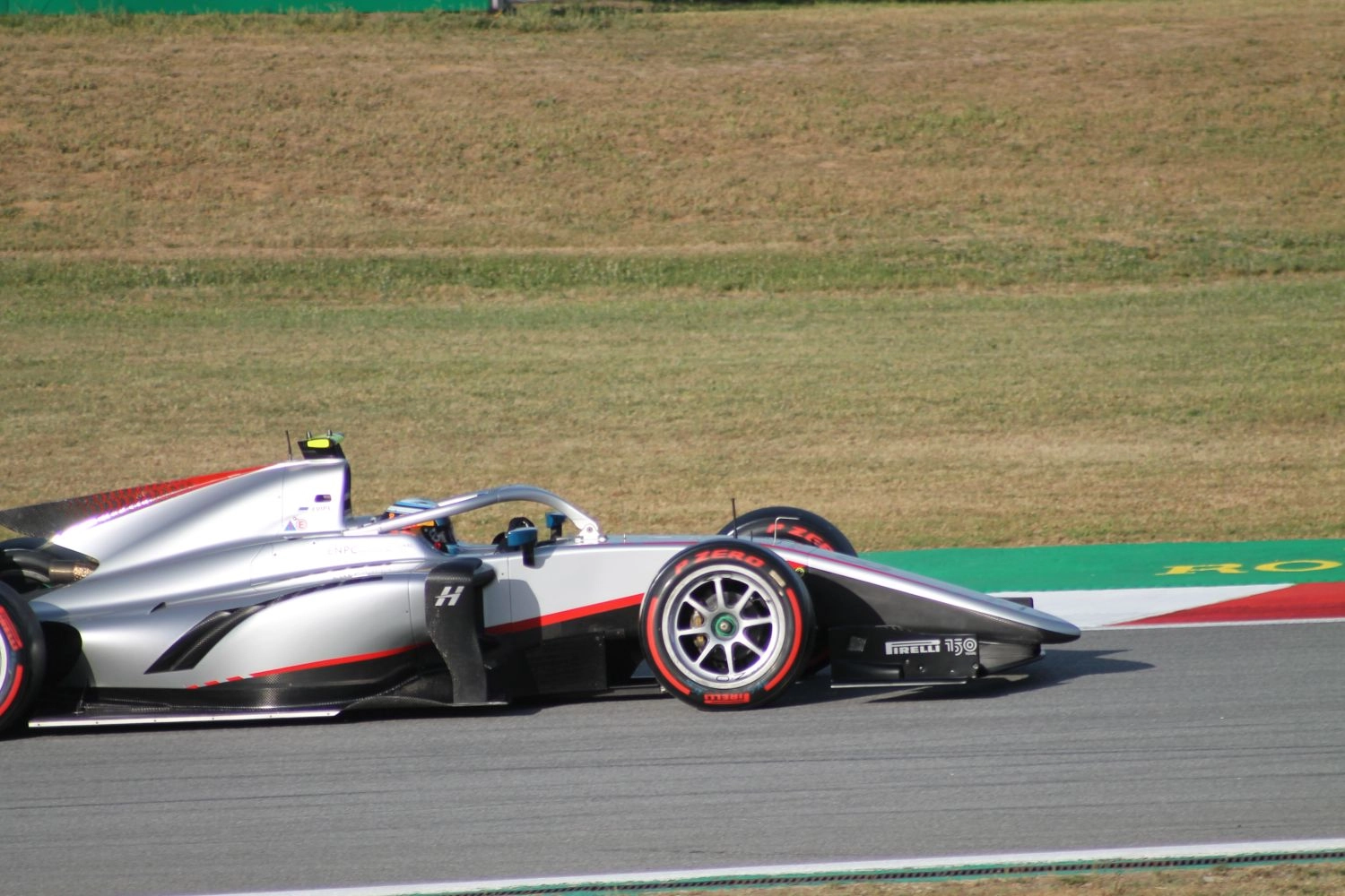 Formule 2 – Pole position pour Juri Vips