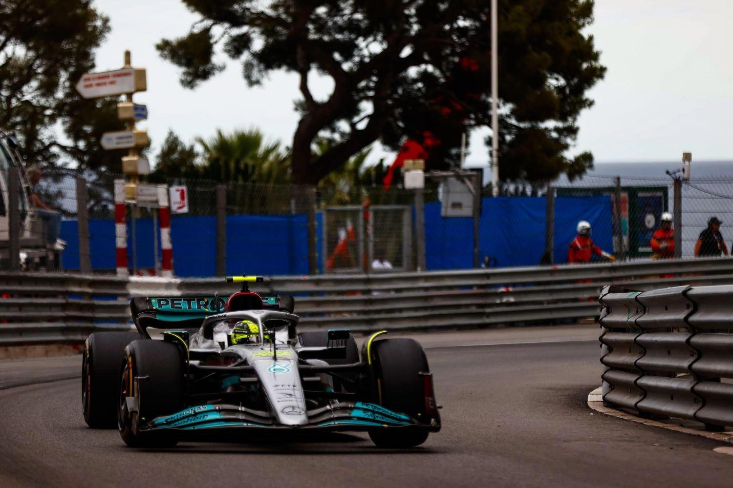 Hamilton peut toujours gagner selon Button