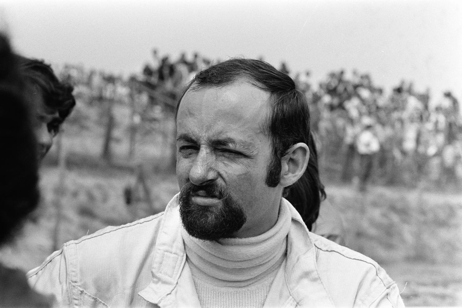 Henri Pescarolo et Gérard Larousse au volant au Mans