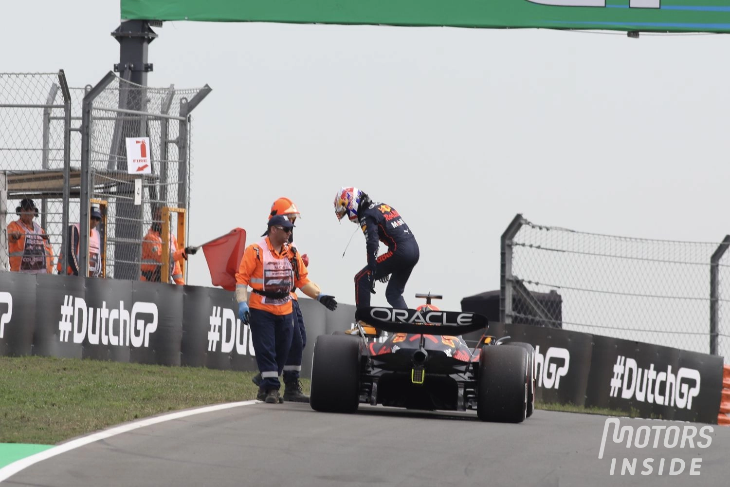 Grand Prix des Pays Bas – Essais libres 1 : Les Mercedes en tête, abandon de Verstappen