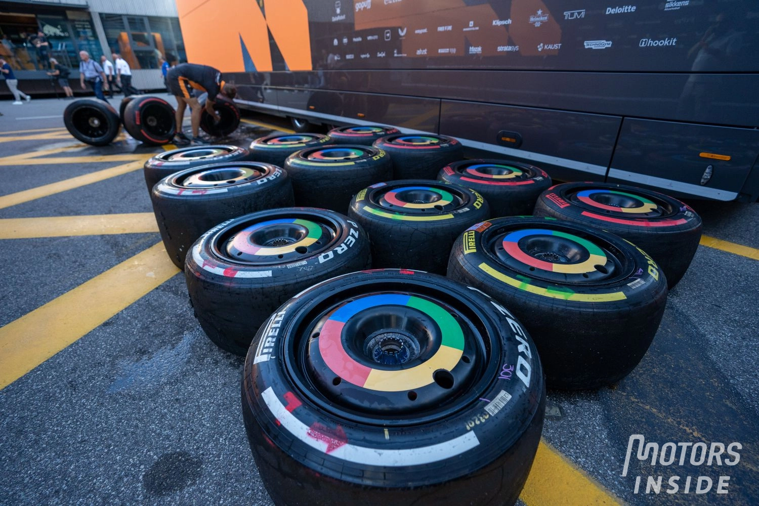 Plus tendre, plus rapide : le pneu C6 débarque en Formule 1 à Imola