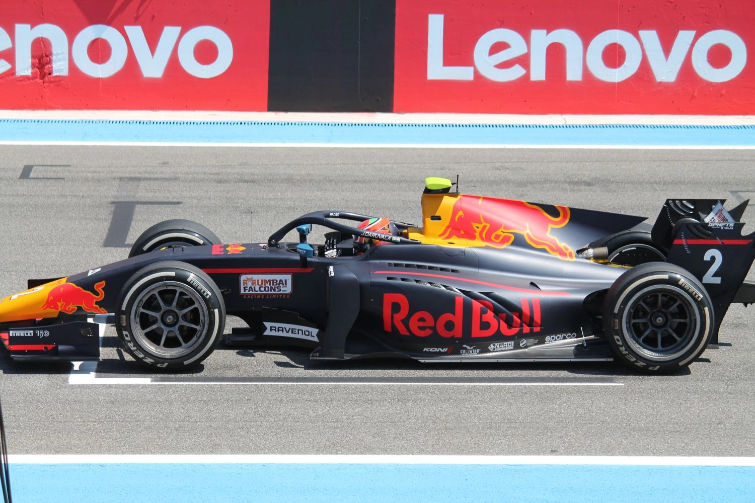 La victoire pour Daruvala dans une course mouvementée