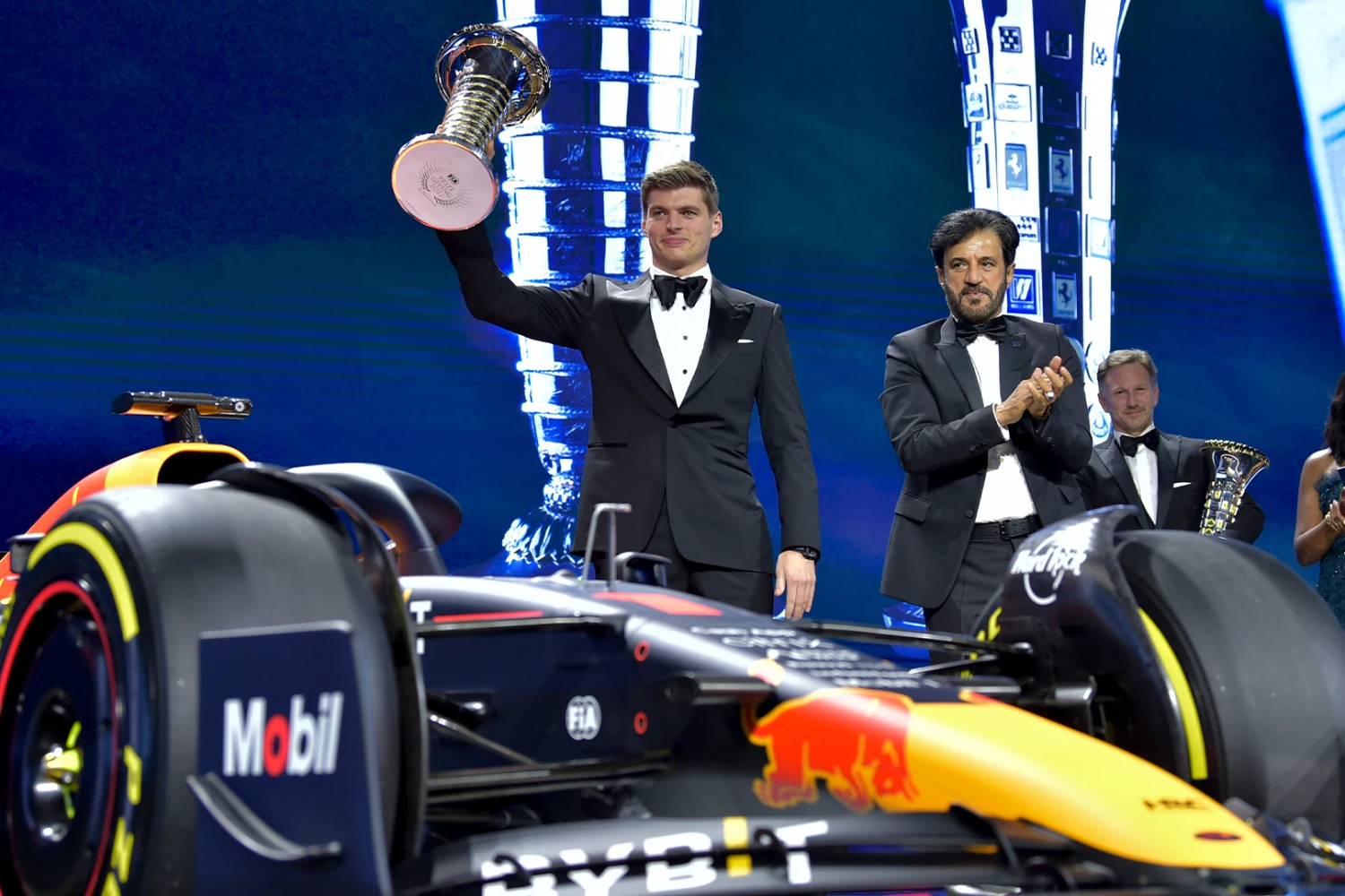 Max Verstappen a reçu officiellement son second titre de champion du monde