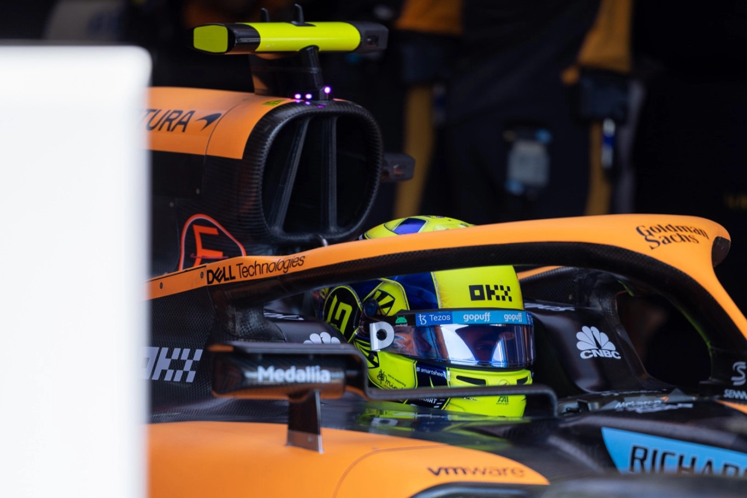 La FIA valide le renforcement de l&rsquo;arceau de sécurité au dessus du pilote pour 2024