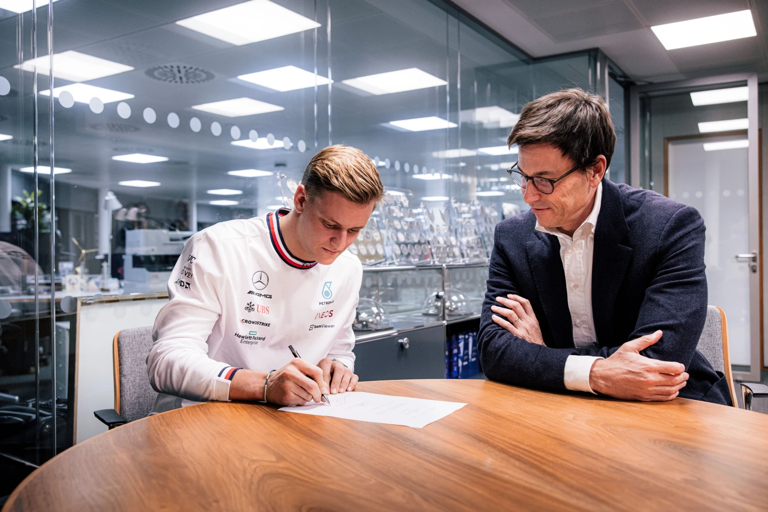 Mick Schumacher pilote de réserve chez Mercedes en 2023