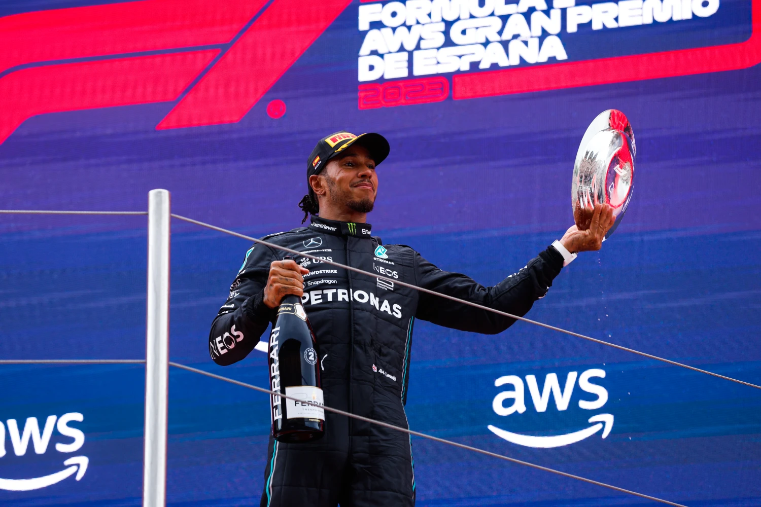 Hamilton pense pouvoir rattraper Red Bull