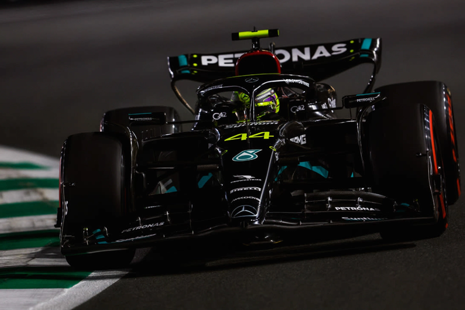 Christian Horner n&rsquo;est pas inquiété de la progression des Mercedes