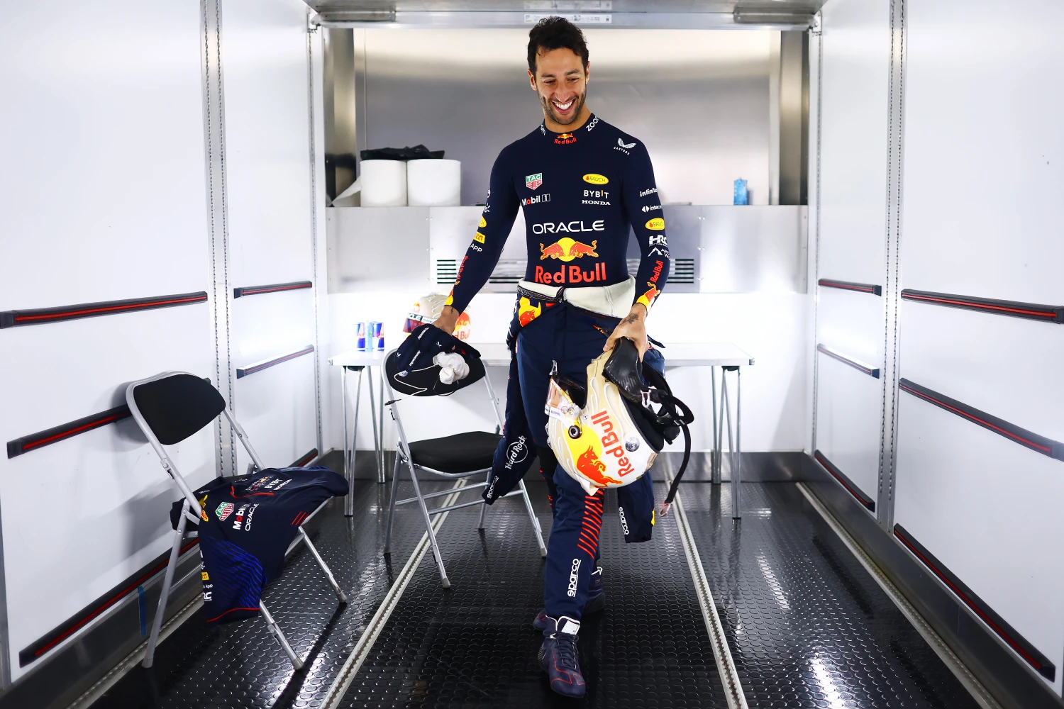 Officiel : Daniel Ricciardo remplace Nyck de Vries chez AlphaTauri pour le reste de la saison