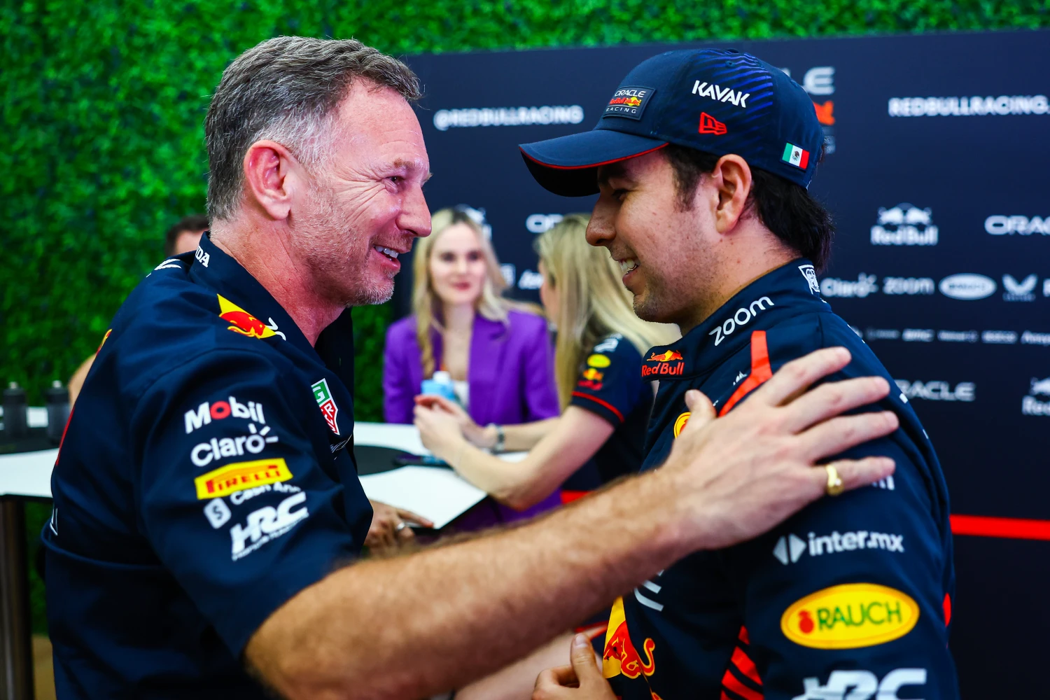 Perez gardera sa place chez Red Bull en 2024 assure Christian Horner