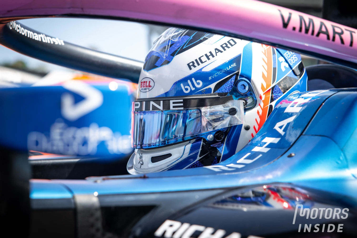 Victor Martins rempile chez ART GP en 2024