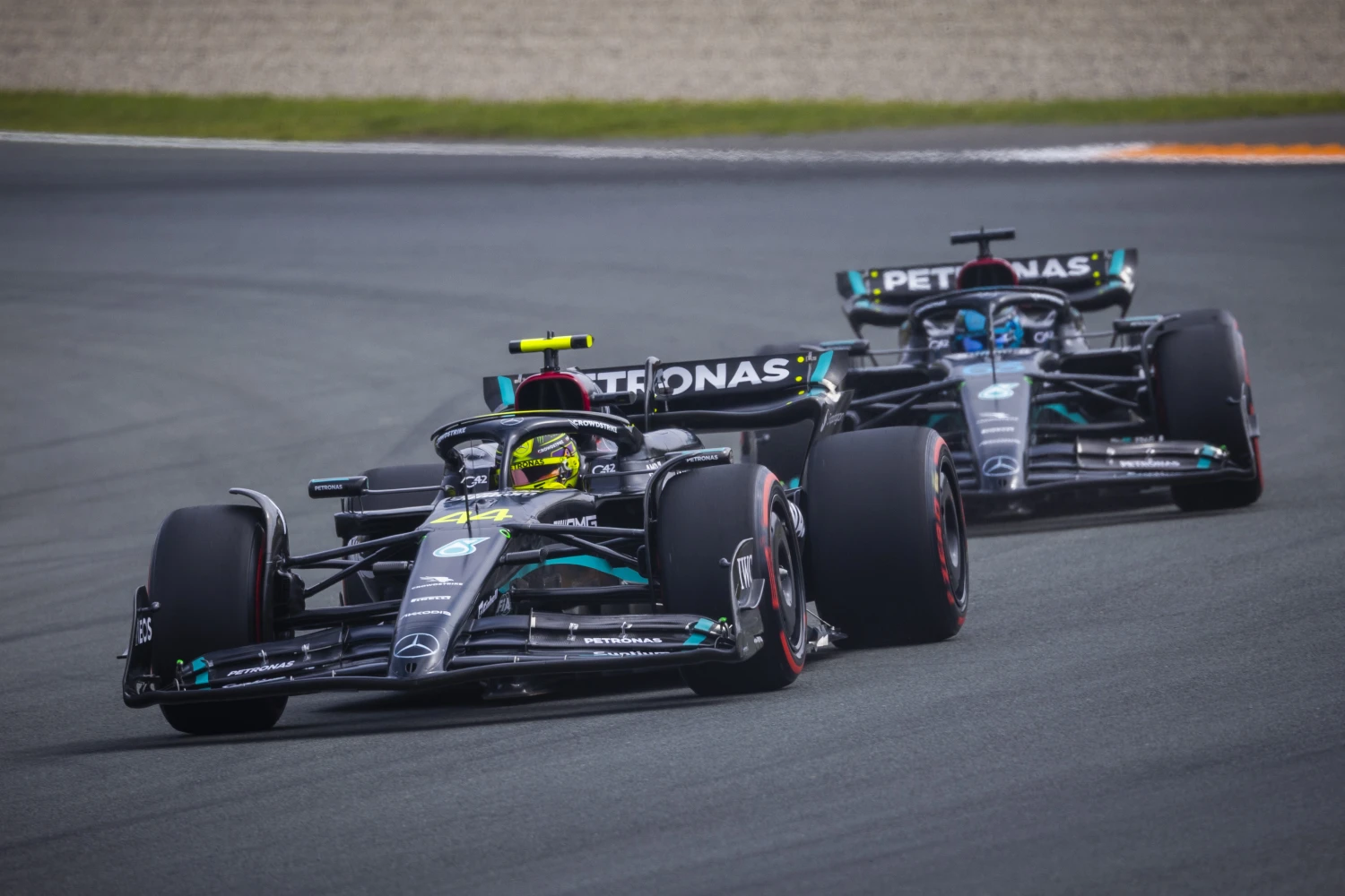 Les pilotes Mercedes surpris du manque de performance