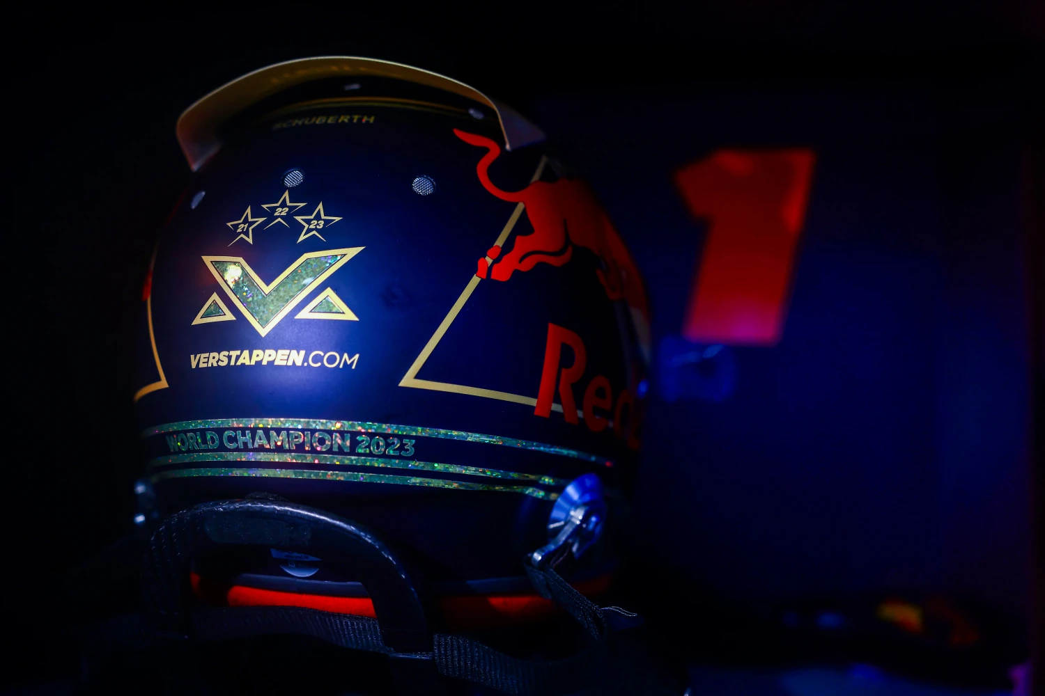 Max Verstappen portera un casque spécial Triple Champion du Monde pour la course à Doha