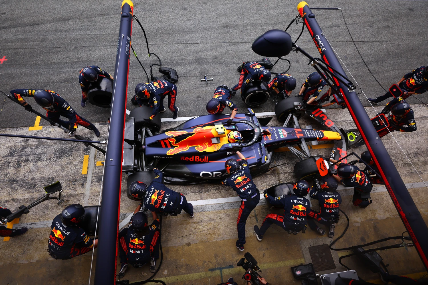 Insolite : Red Bull réalise un pit-stop… dans le noir total