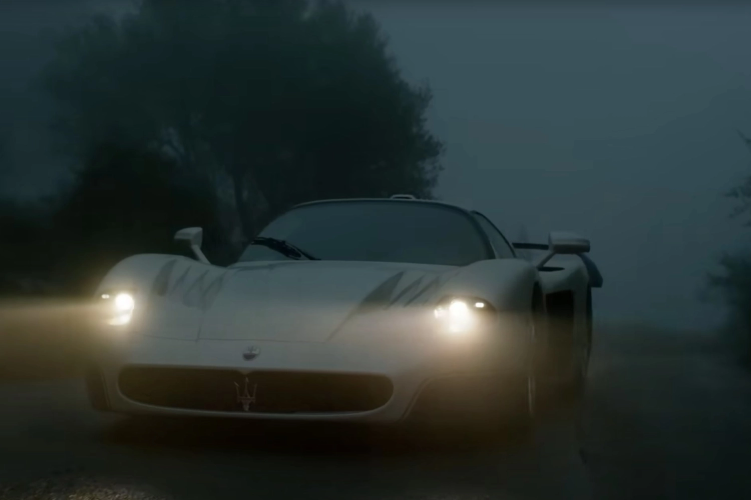 Charles Leclerc au volant d&rsquo;une Maserati pour son dernier sponsor