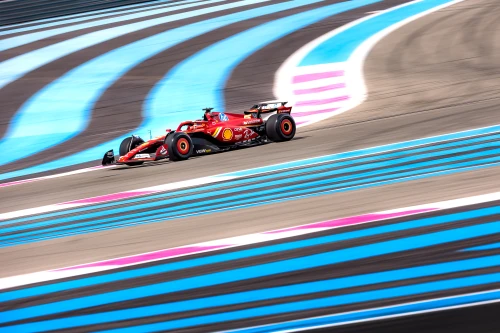 Les photos des essais Pirelli au Castellet