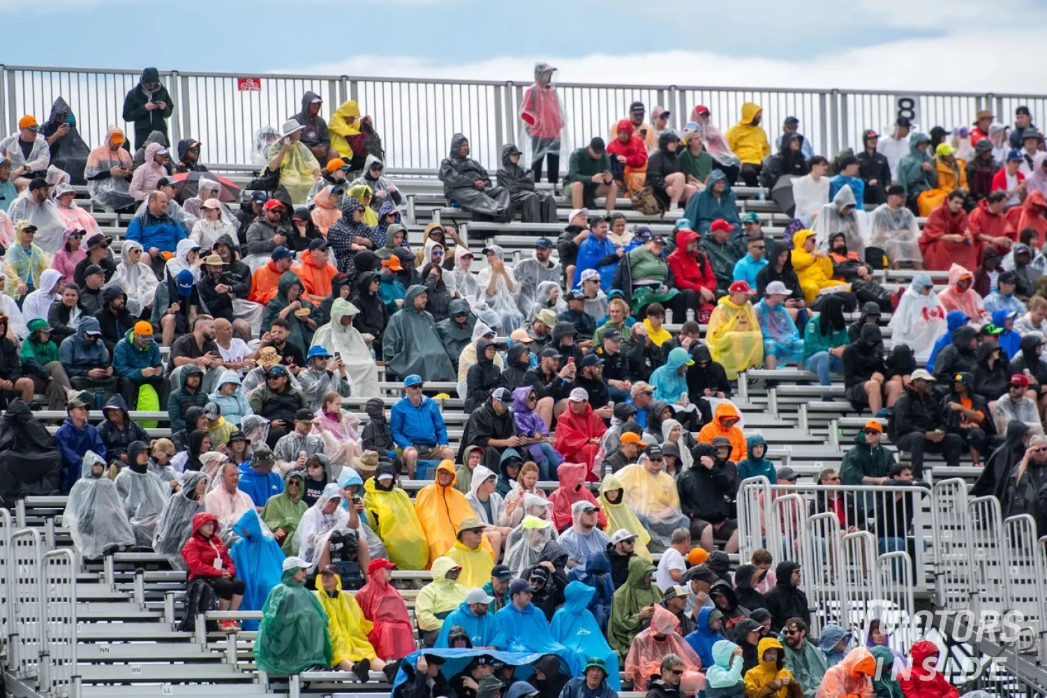 Tribunes évacuées et dégâts après qu&rsquo;un orage se soit abattu sur le circuit Gilles Villeneuve