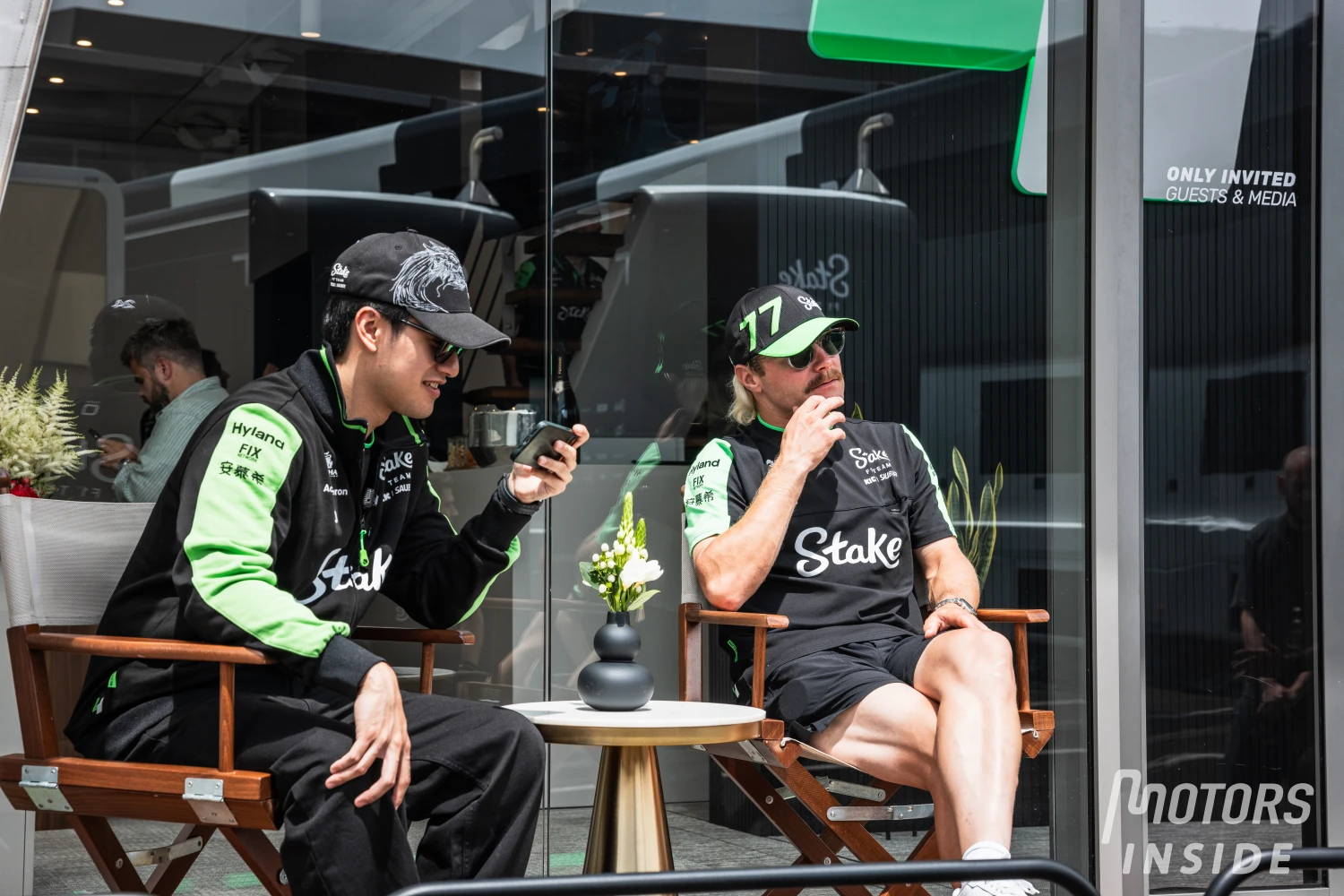 Valtteri Bottas et Guanyu Zhou ne piloteront pas en F1 en 2025