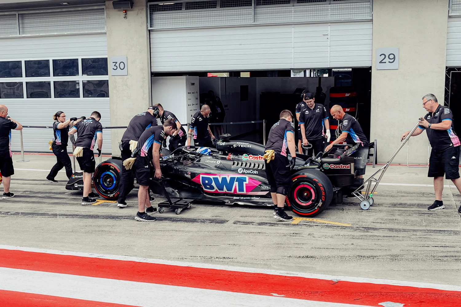 Victor Martins et Kush Maini au volant de l&rsquo;Alpine en essais privés