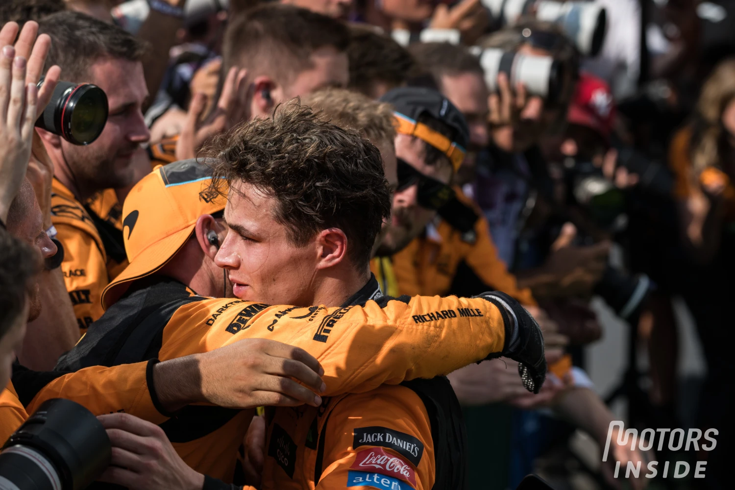 Lando Norris heureux publiquement après le doublé de McLaren, amer tout de même