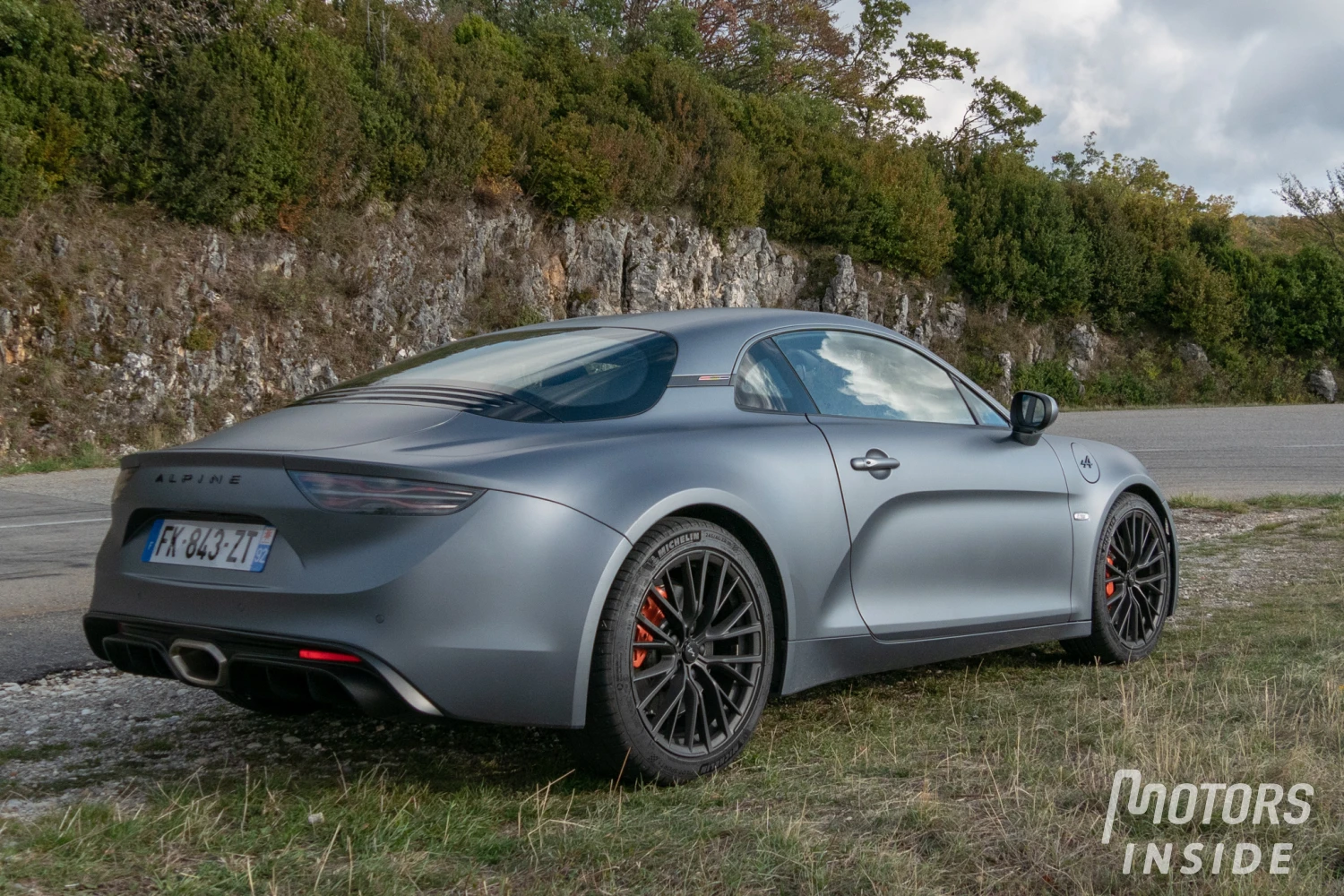 Plaquettes de frein : Leur impact sur les performances des voitures de sport