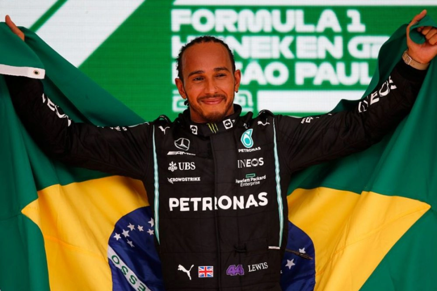 Lewis Hamilton pilotera la McLaren MP4/5B d&rsquo;Ayrton Senna à Interlagos