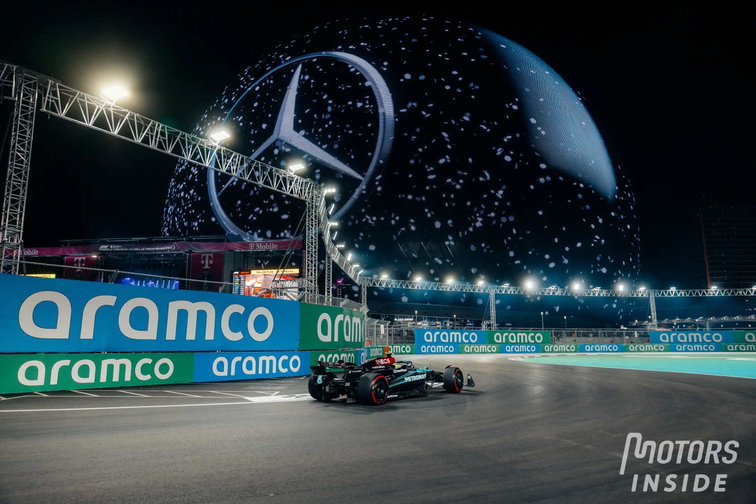 George Russell remporte la victoire à Las Vegas : « J&rsquo;attendais que quelque chose se passe »