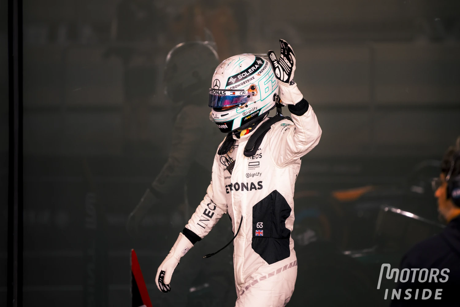 Officiel : Max Verstappen pénalisé, George Russell en pole