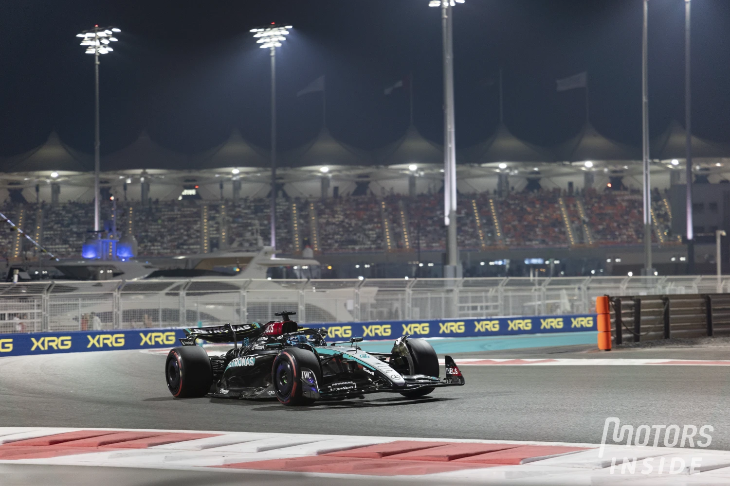 George Russell réagit à son duel avec Lewis Hamilton lors du dernier tour du Grand Prix d&rsquo;Abu Dhabi