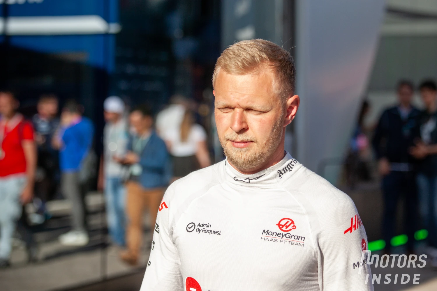 Kevin Magnussen en pole pour sa première sortie avec BMW