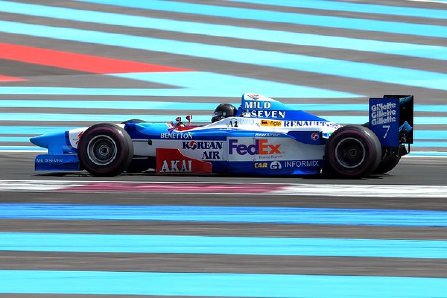 Bientôt un retour aux moteurs V10 en Formule 1 ?