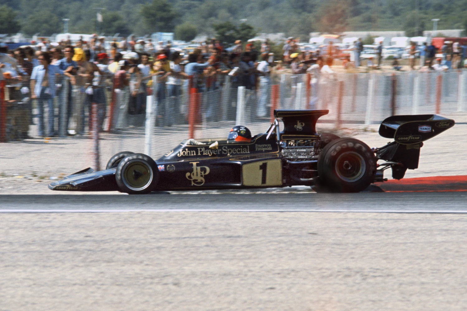 Emerson Fittipaldi reprendra le volant d&rsquo;une de ses anciennes F1