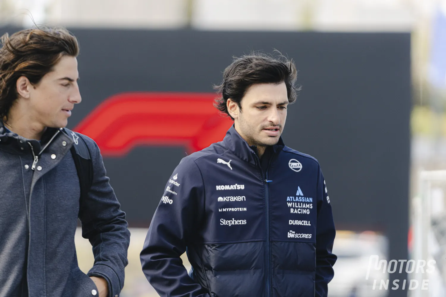 Carlos Sainz écope d&rsquo;une pénalité de 3 places sur la grille pour avoir gêné Hamilton