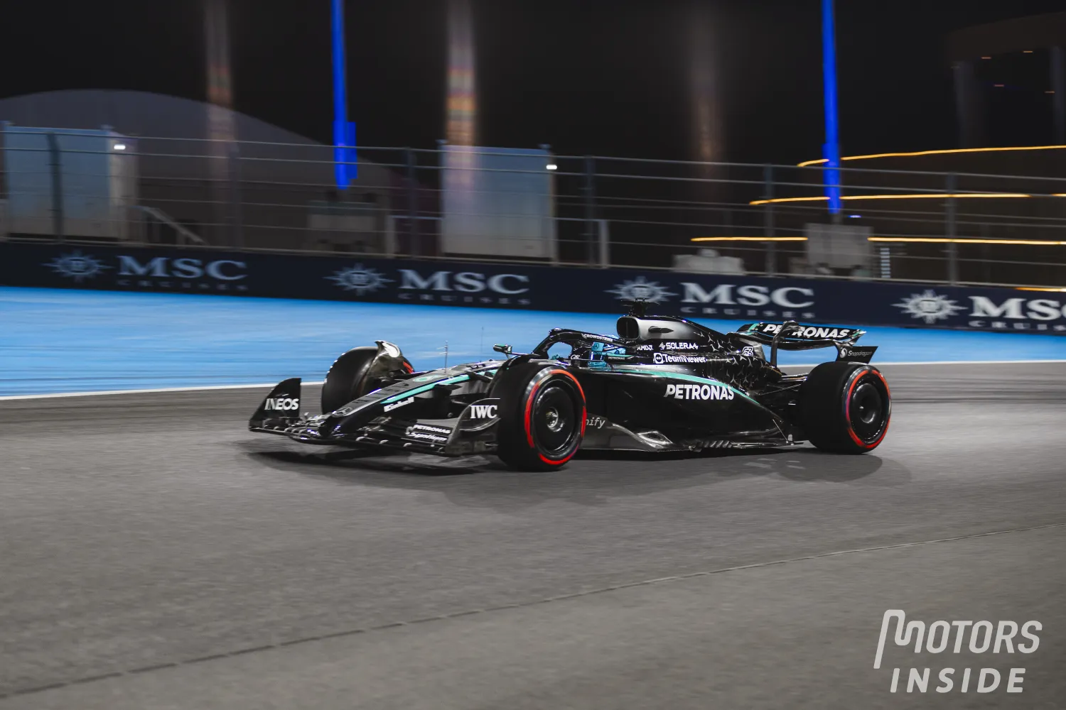 Russell mise sur les gommes dures : « Notre seul petit point positif »