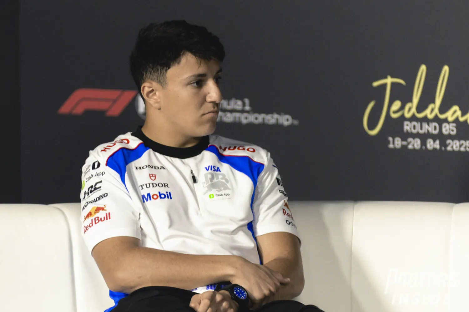 Hadjar « ne sait pas » s&rsquo;il ferait mieux que Tsunoda dans la Red Bull